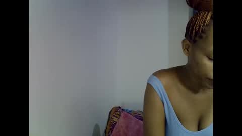 Snapshot of angel_mia5 chatting on 31, 3, 2026 angel_mia5 online show from 31, 3, 2026