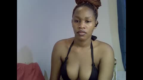 Snapshot of angel_mia5 chatting on 11, 4, 2026 angel_mia5 online show from 11, 4, 2026