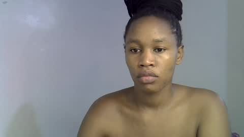 Snapshot of angel_mia5 chatting on 19, 6, 2026 angel_mia5 online show from 19, 6, 2026