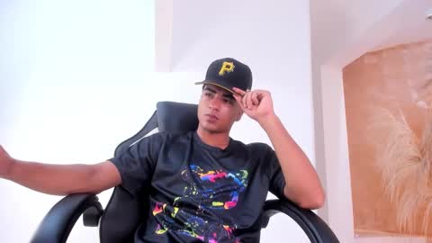 Snapshot of angel_nicolas chatting on 8, 12, 2024 ANGEL online show from 8, 12, 2024