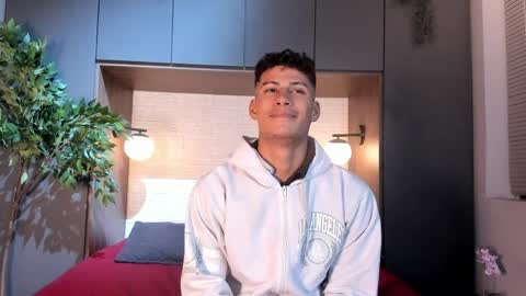 Snapshot of angel_silva_ chatting on 9, 4, 2026 Angel online show from 9, 4, 2026