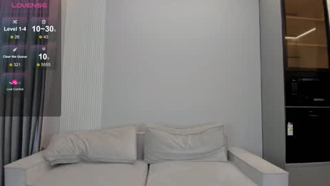 angel_soo online show from 4, 12, 2025