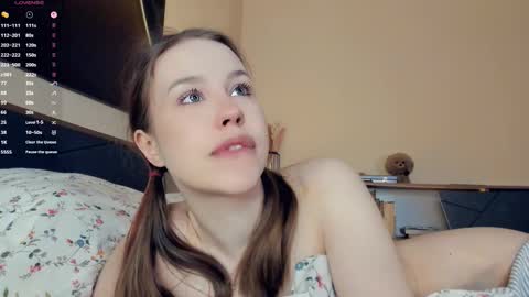 Snapshot of angel_to_burn chatting on 16, 12, 2025 SofiaSofi online show from 16, 12, 2025