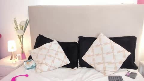 Snapshot of angel_velvet_ chatting on 8, 3, 2026 angel_velvet_ online show from 8, 3, 2026