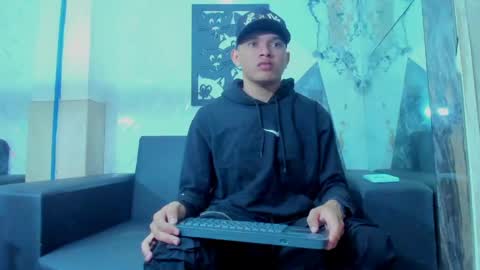 Snapshot of angel_villareal_ chatting on 27, 4, 2026 angel_villareal_ online show from 27, 4, 2026