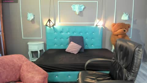 Angel online show from 7, 4, 2026