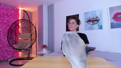 Snapshot of angela_donnato chatting on 12, 9, 2025 A N G E LA. online show from 12, 9, 2025