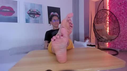 Snapshot of angela_donnato chatting on 15, 9, 2025 A N G E LA. online show from 15, 9, 2025