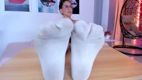 Snapshot of angela_donnato chatting on 16, 9, 2025 A N G E LA. online show from 16, 9, 2025