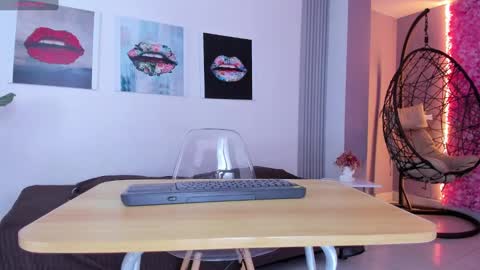 Snapshot of angela_donnato chatting on 22, 9, 2025 A N G E LA. online show from 22, 9, 2025