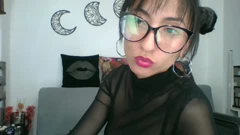  Angela  online show from 4, 3, 2025