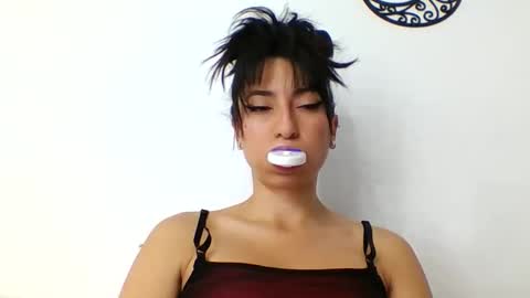 Snapshot of angela_mis chatting on 30, 4, 2026 Angela online show from 30, 4, 2026