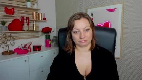 Snapshot of angela_samt chatting on 1, 4, 2026 Angela online show from 1, 4, 2026