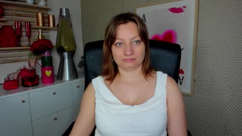 Snapshot of angela_samt chatting on 24, 4, 2026 Angela online show from 24, 4, 2026