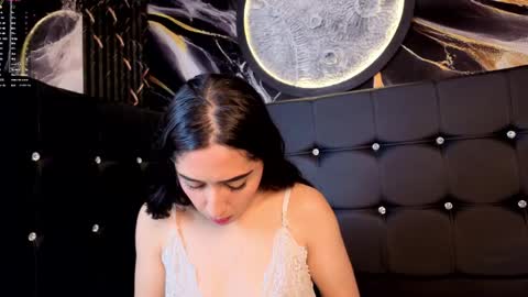 Snapshot of angelasexx_1 chatting on 2, 5, 2026 Angela online show from 2, 5, 2026