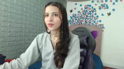 angelaturizo_ online show from 5, 11, 2025