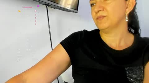 Snapshot of angelblue972344 chatting on 8, 4, 2026 angel online show from 8, 4, 2026