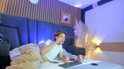 Snapshot of angeldoll_1 chatting on 9, 2, 2026 Angel Doll online show from 9, 2, 2026