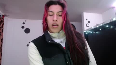 Snapshot of angele_johnson chatting on 5, 2, 2025 angele online show from 5, 2, 2025