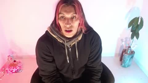 Snapshot of angele_johnson chatting on 6, 10, 2025 angele online show from 6, 10, 2025