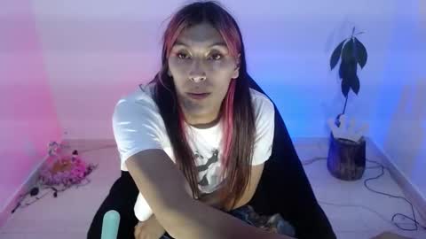 Snapshot of angele_johnson chatting on 18, 11, 2025 angele online show from 18, 11, 2025