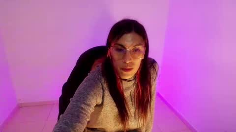 Snapshot of angele_johnson chatting on 19, 3, 2026 angele online show from 19, 3, 2026