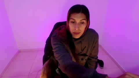 Snapshot of angele_johnson chatting on 8, 4, 2026 angele online show from 8, 4, 2026