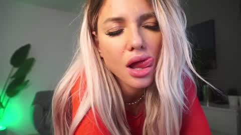 annita online show from 25, 12, 2024