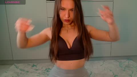 Angel online show from 18, 4, 2026