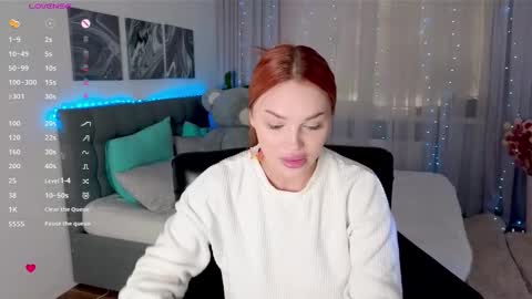 Snapshot of angeli_eyes chatting on 12, 9, 2025 Ksenia online show from 12, 9, 2025