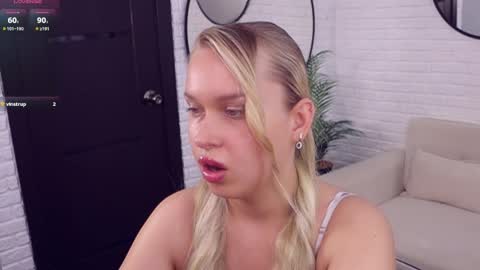 Snapshot of angelic_coy chatting on 7, 6, 2026 Angelic beauty online show from 7, 6, 2026