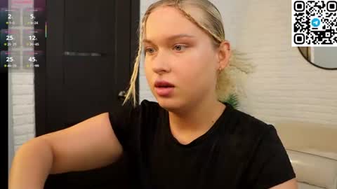 Snapshot of angelic_coy chatting on 16, 6, 2026 Angelic beauty online show from 16, 6, 2026