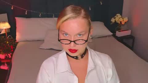 Snapshot of angelic_coy chatting on 25, 6, 2026 Angelic beauty online show from 25, 6, 2026