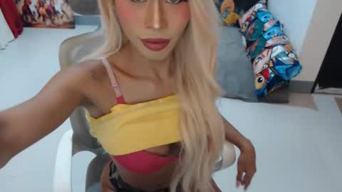 DIVINE ANGEL online show from 19, 12, 2025