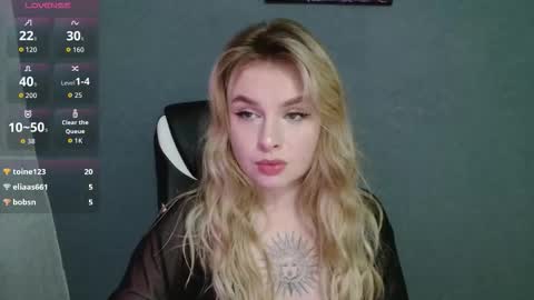 Snapshot of angelicablanch chatting on 27, 10, 2025 angelicablanch online show from 27, 10, 2025