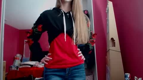 Snapshot of angelicangel3 chatting on 4, 2, 2025 AngelicAngel online show from 4, 2, 2025
