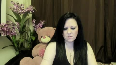 angelicmilfshania online show from 5, 5, 2026