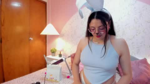 Snapshot of angelie_rosebrm chatting on 28, 3, 2026 Angelica online show from 28, 3, 2026