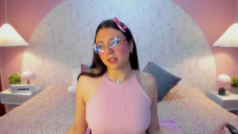 Snapshot of angelie_rosebrm chatting on 12, 4, 2026 Angelica online show from 12, 4, 2026