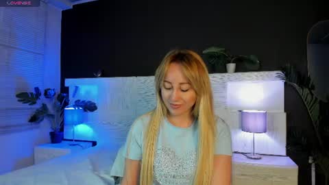 Snapshot of angelina_hilton chatting on 30, 6, 2026 angelina_hilton online show from 30, 6, 2026