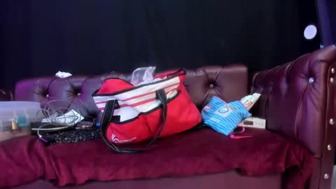 Snapshot of angelinablanc_ chatting on 21, 11, 2025 ANGELINA online show from 21, 11, 2025