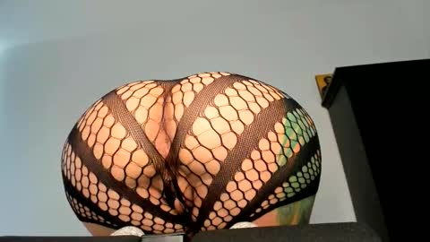 Snapshot of angelinacht chatting on 28, 10, 2025 Angelina online show from 28, 10, 2025