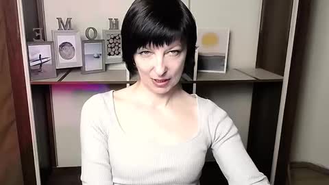 Angelina online show from 5, 3, 2026