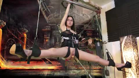 Snapshot of angelinasia chatting on 7, 11, 2025 Angel online show from 7, 11, 2025