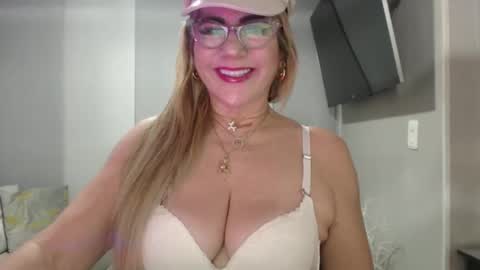 angelinna_12 online show from 26, 10, 2025