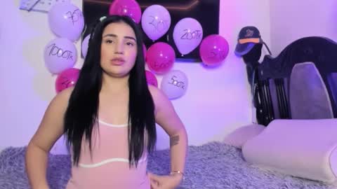 Snapshot of angelique_dubois chatting on 3, 3, 2026 ANGELIQUE DUBOIS online show from 3, 3, 2026