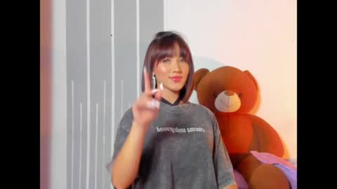 Snapshot of angelique_murphy chatting on 4, 4, 2026 Angelique Murphy online show from 4, 4, 2026