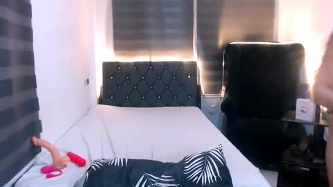 angella_dior online show from 22, 9, 2025