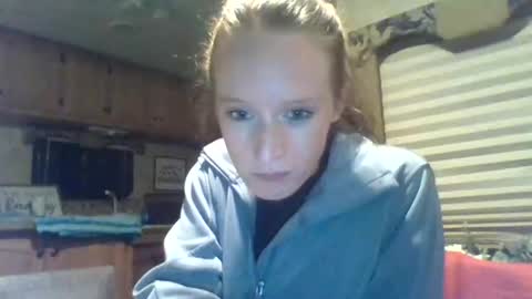 Snapshot of angellove8606 chatting on 17, 12, 2025 angellove8606 online show from 17, 12, 2025