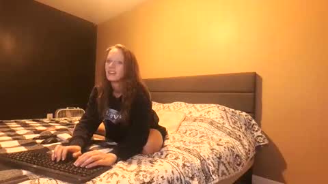 angellove8606 online show from 4, 2, 2026